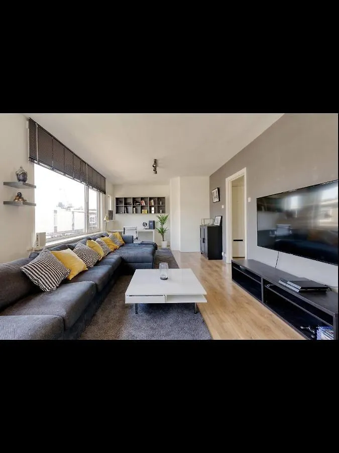 Love Rotterdam Enjoy At Djplaces Apartment